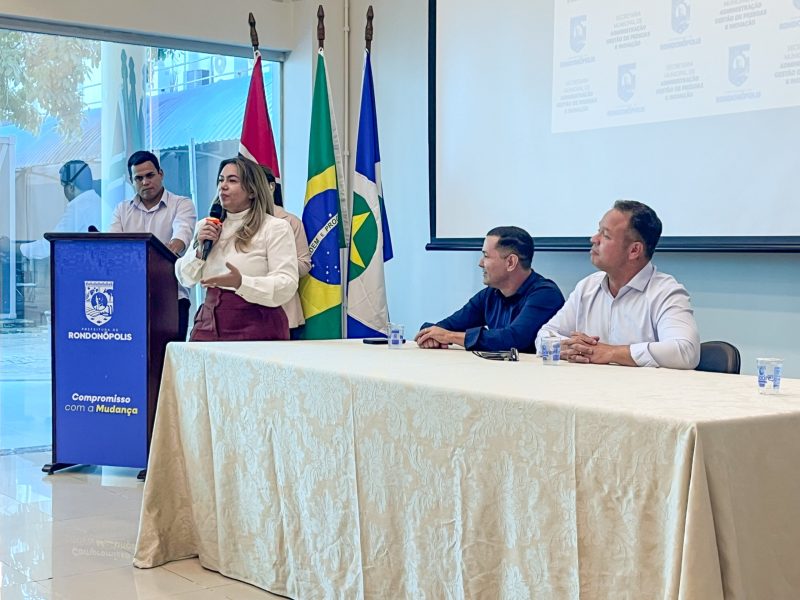 Prefeito Cláudio Ferreira anuncia novo sistema para manutenção da frota e amplia oportunidades para empresas locais