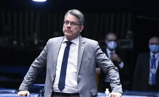 Relator da CPI diz ter ‘certeza’ de que prisão de ministros do STF ‘vai chegar’