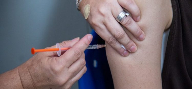 Rondonópolis inicia campanha de vacinação contra a Influenza para grupos prioritários