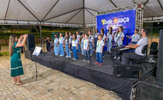 Toda Praça é Arte contagiou Jardim Reis com práticas lúdicas e culturais