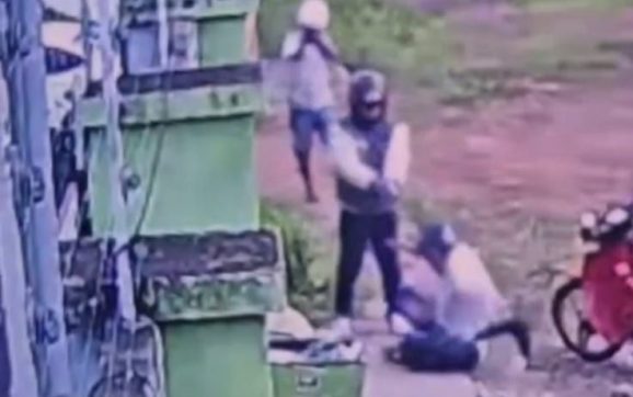 Vídeo forte flagra idoso sendo executado a tiros em plena luz do dia em MT; assista