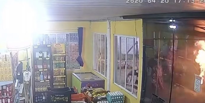 Vídeo mostra vereador sendo queimado vivo em estabelecimento; vítima parou no Hospital Regional