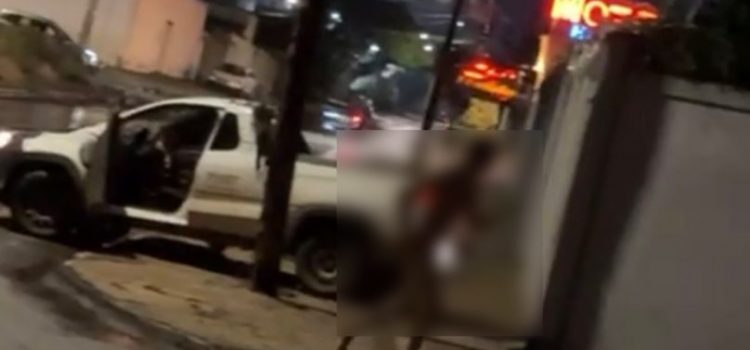 ‘Surtado’ quebra portão de motel com carro de empresa do agro, bate em poste e foge nu em MT