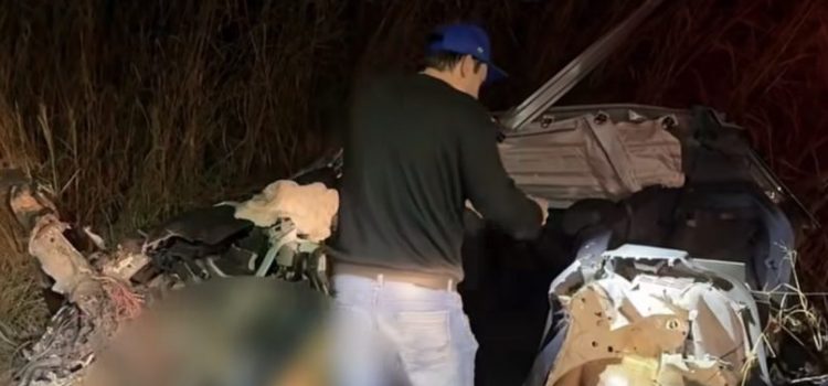 Casal morre em colisão fortíssima e três filhos menores acabam feridos no Hospital Regional; vídeo forte