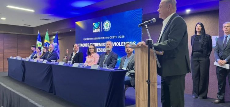 Em discurso em encontro da Abin, Wellington Fagundes defende inteligência, prevenção e segurança nas escolas