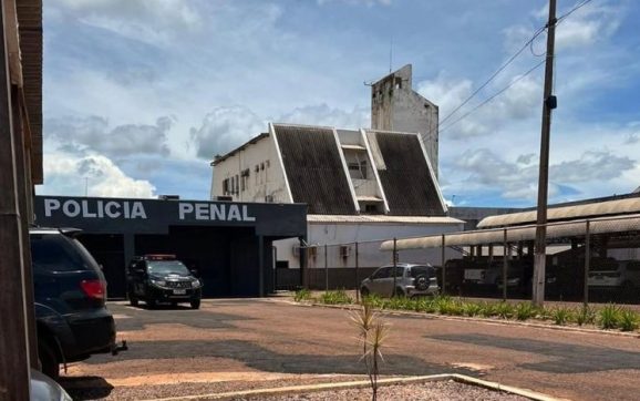 Familiares denunciam que presos teriam ficado sem cobertores e roupas após mudanças de ala em penitenciária de Rondonópolis
