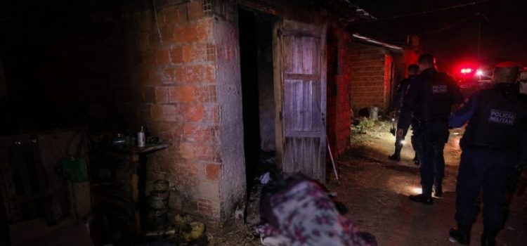 Homem morre queimado após incêndio atingir cômodo onde morava em MT