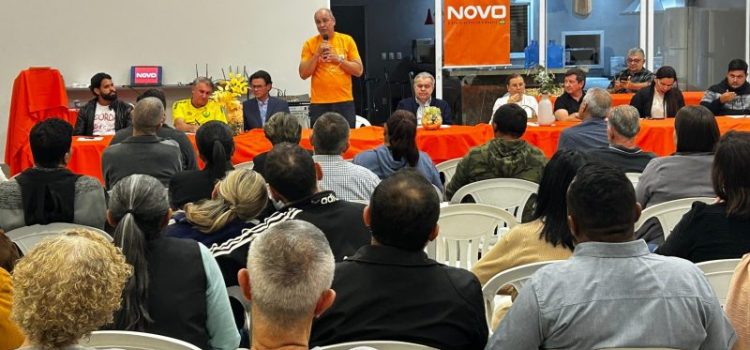 Mais de 200 pessoas participam de ato de filiação do NOVO em Rondonópolis