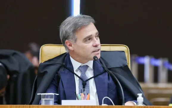 Mendonça avalia medida após troca na PF em caso que cita Lulinha