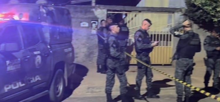 Menor resolve encarar a PM, atira contra policiais e acaba morto na UPA; vídeo
