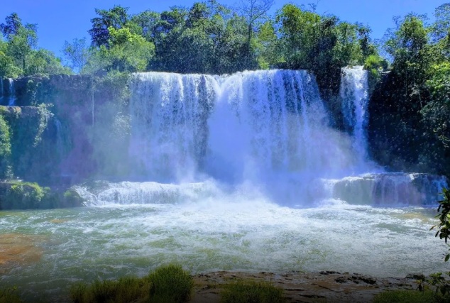 Mulher é espancada e enforcada por ex e comparsa em cachoeira frequentada por rondonopolitanos