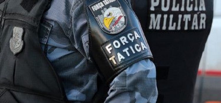 Traficante ‘transforma’ saída de escola em ponto de entrega de droga e acaba presa em Rondonópolis