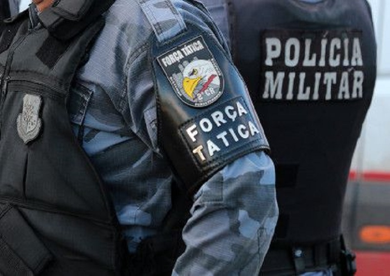 Traficante ‘transforma’ saída de escola em ponto de entrega de droga e acaba presa em Rondonópolis