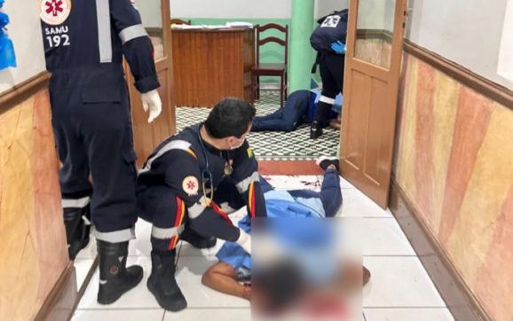 Vídeo fortíssimo mostra vítimas baleadas após aluno de 13 anos invadir escola e matar duas servidoras