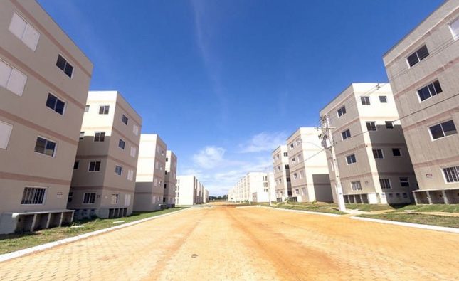 CELINA BEZERRA: BB e Construtora ainda não liberaram obra; Prefeitura não pode avançar com entregas