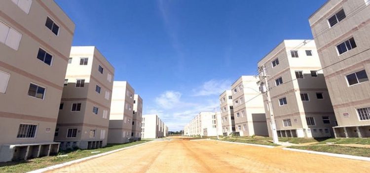 CELINA BEZERRA: BB e Construtora ainda não liberaram obra; Prefeitura não pode avançar com entregas