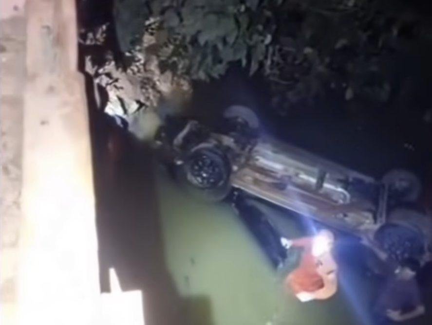 Casal morre afogado após carro despencar de ponte e vídeo mostra tragédia em MT; criança foi resgatada