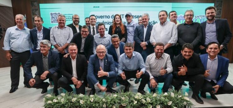Deputado Nininho defende continuidade da gestão durante encontro com prefeitos do Norte de MT