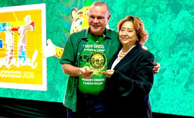 Durante a FIT Pantanal, Wellington defende política permanente para idosos e recebe homenagem da ABCMI-MT