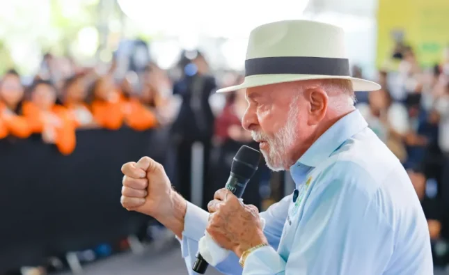 Em BH, Lula falou até de Neymar, mas não de Jaques Wagner