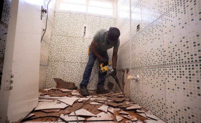 Entregue em total abandono pela gestão Pátio, Hospital da Lions segue com intervenções em diferentes setores
