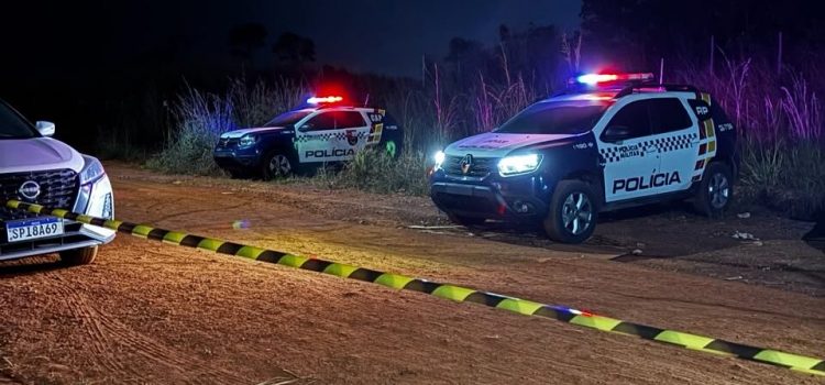 Faccionado com ficha extensa morre em confronto com a Força Tática durante operação; imagens