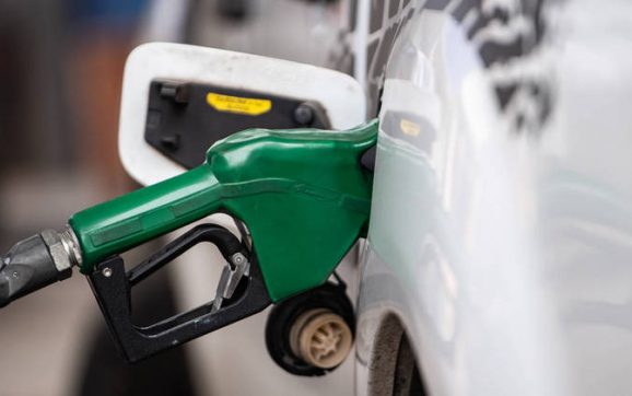 Ferrando o seu motor: Gasolina ‘batizada’ ganha mais etanol e motorista começa a pagar a conta nesta quarta-feira