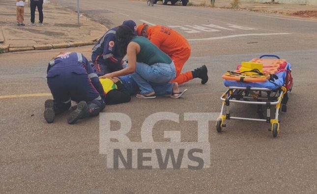 Motociclista sofre fratura na perna após forte colisão com carro na Vila Aurora em Rondonópolis; vídeo
