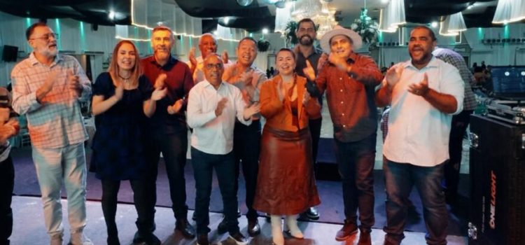 Prefeito Cláudio Ferreira é homenageado pelos 47 anos durante evento da Secretaria de Meio Ambiente; vídeo