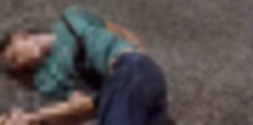 Vídeo forte mostra homem que se matou a facadas após causar acidentes em MT
