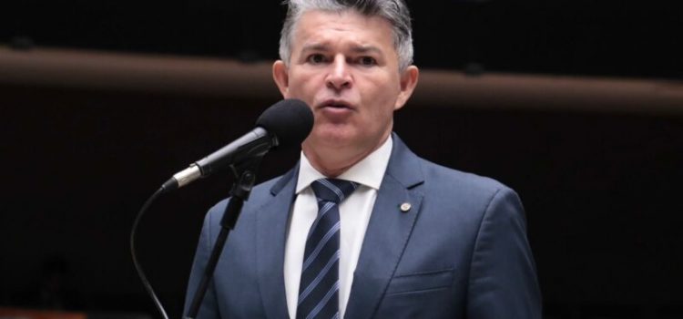 Zé Medeiros aciona PF para investigar possível influência de facções em estruturas públicas