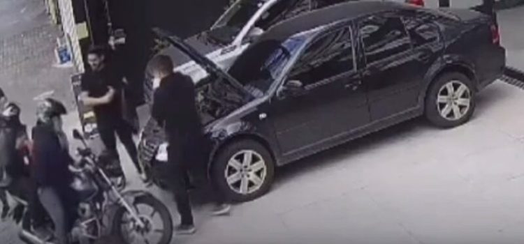 “Brincadeira” de funcionários de falso assalto termina com dois baleados por policial civil de folga; assista