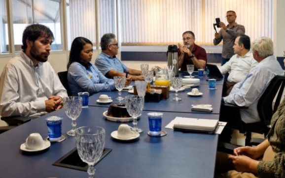 CDL Rondonópolis recebe comitiva da CDL Primavera do Leste para troca de experiências e fortalecimento do comércio regional