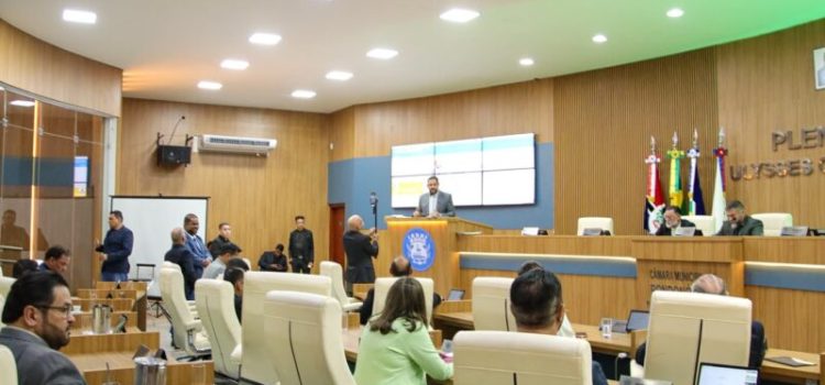 Câmara aprova programa de autoria do prefeito Cláudio Ferreira para regularizar distritos industriais e atrair investimentos
