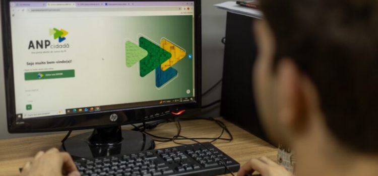 Gestão Cláudio Ferreira inicia maior programa de capacitação de servidores da história do município