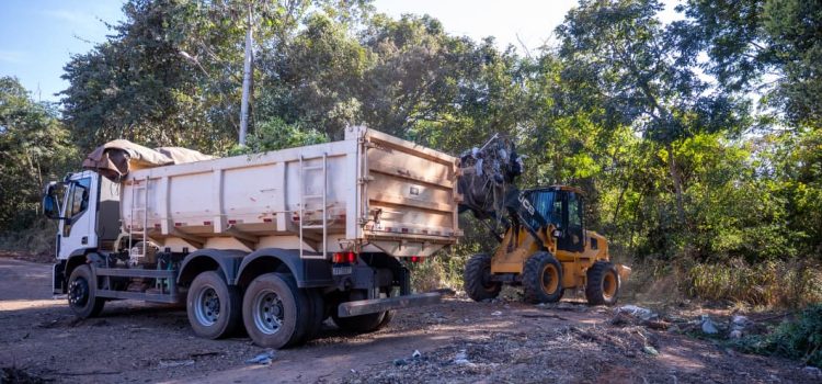 Gestão Cláudio retira em um ano o equivalente a 1.500 caminhões de lixo descartado irregularmente