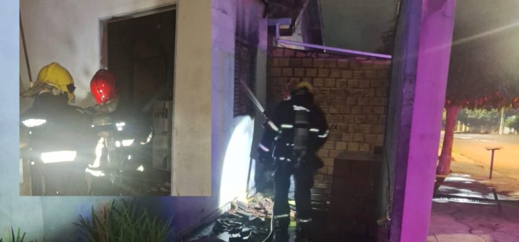 Homem coloca fogo na própria casa após crise de ciúmes durante ‘festa’ em Rondonópolis; veja imagens