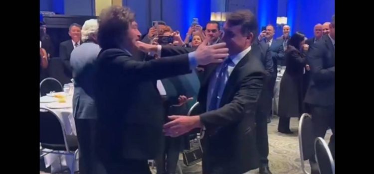 Milei virá ao Brasil visitar Bolsonaro e apoiar Flávio contra Lula
