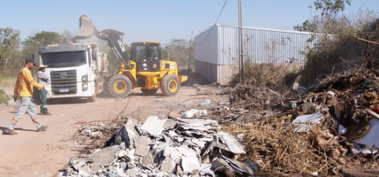 Município gasta cerca de 4,5 milhões em quase um ano com limpeza de bolsões de lixo