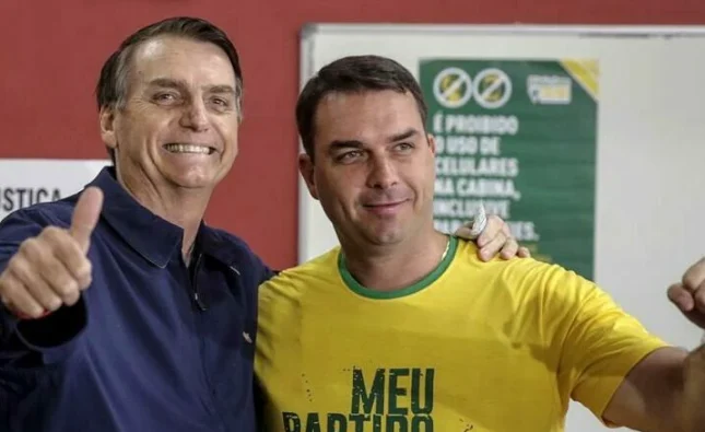 OAB pede que Moraes libere visita de Flávio a Jair Bolsonaro