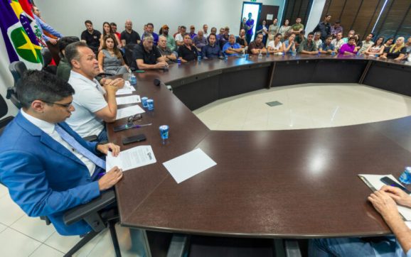 Projeto de Cláudio enviado à Câmara vai facilitar obtenção de escrituras por empresas dos distritos industriais