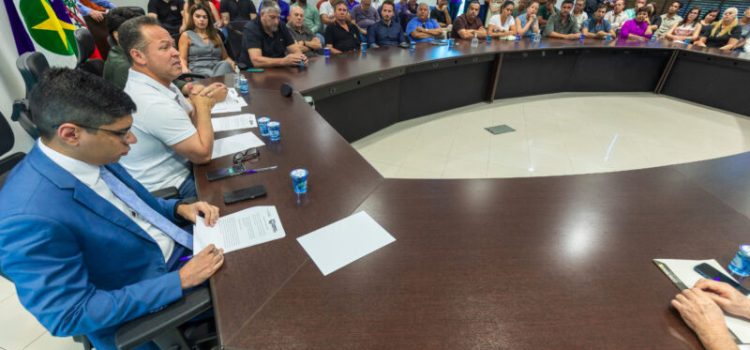 Projeto de Cláudio enviado à Câmara vai facilitar obtenção de escrituras por empresas dos distritos industriais