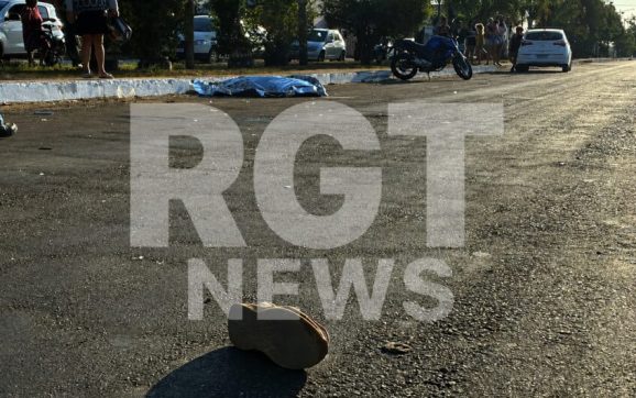 Vídeo mostra idosa morta na rua após atropelamento em MT; motorista fugiu