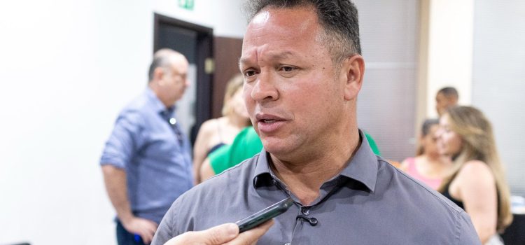 ALERTA:Golpista usa número de Whatsapp para se passar pelo prefeito Cláudio Ferreira