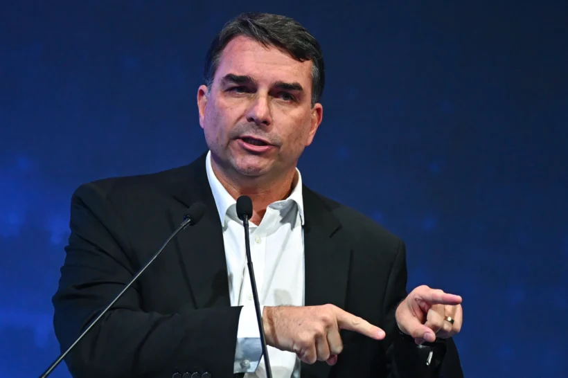 TSE atribui falha a problema técnico e permite nova exibição de programa de Flávio sem som