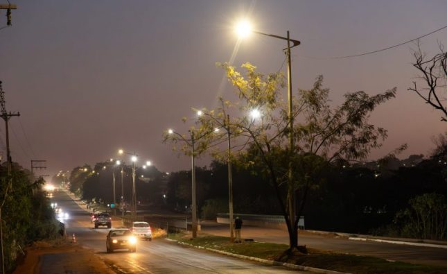 Gestão Cláudio reduz em mais de 41% gasto com iluminação pública após revisão cadastral