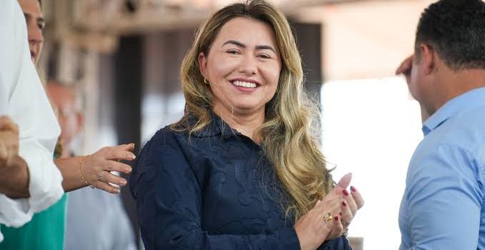 Governador Piveta e Mauro Mendes prestigiam lançamento da candidatura de Alessandra Ferreira
