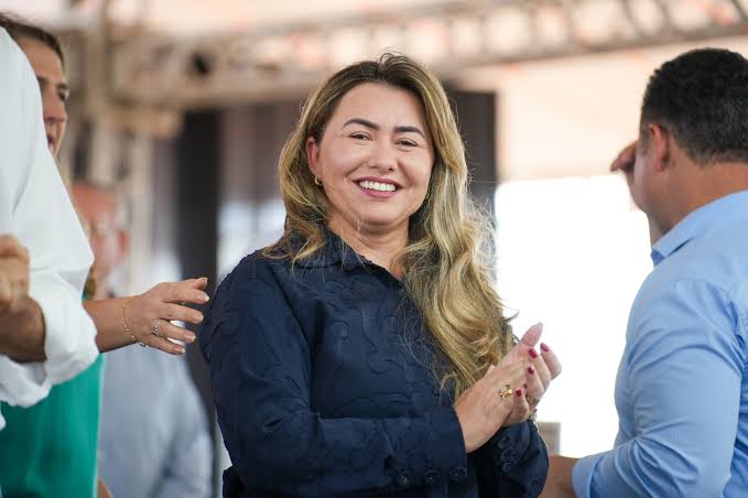 Governador Piveta e Mauro Mendes prestigiam lançamento da candidatura de Alessandra Ferreira