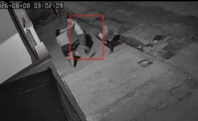 Homem espanca esposa com bebê no colo e se mata após ser flagrado em MT; assista