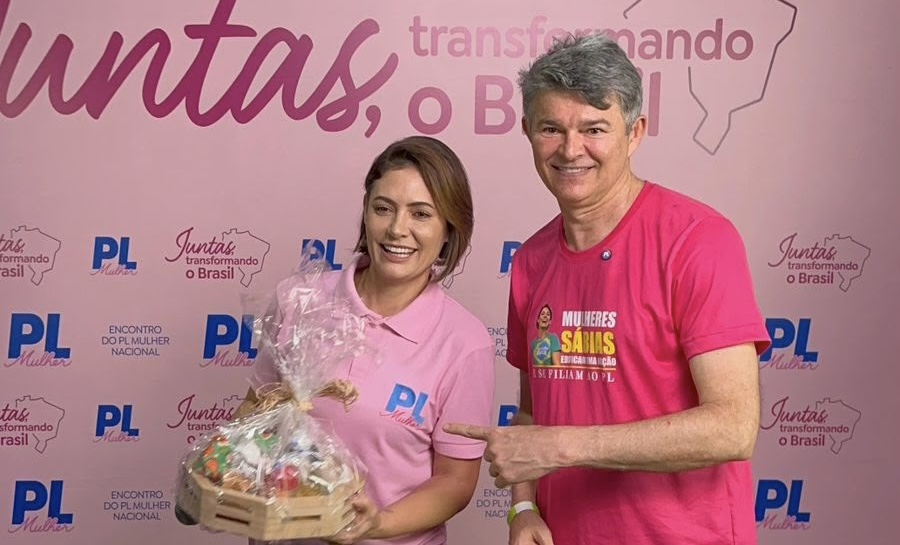 Michelle Bolsonaro sela apoio a Medeiros e reafirma: “Meu marido escolheu”